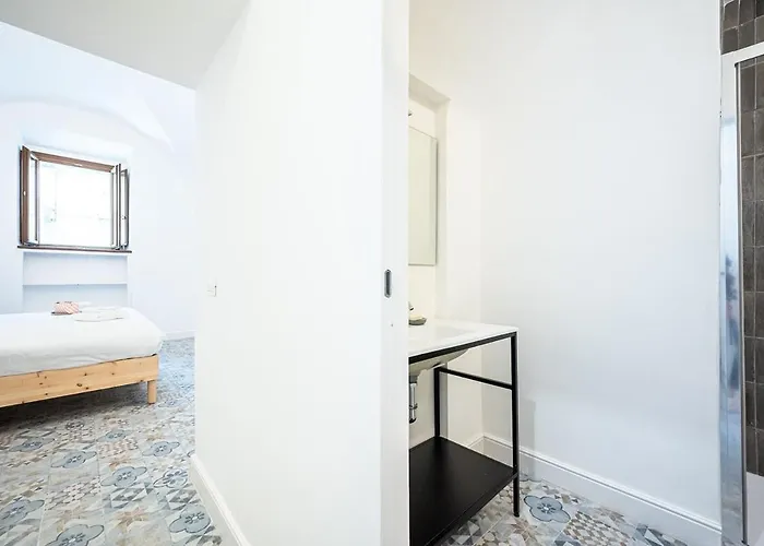Aeterna Rhome - Domus Piramide Rom